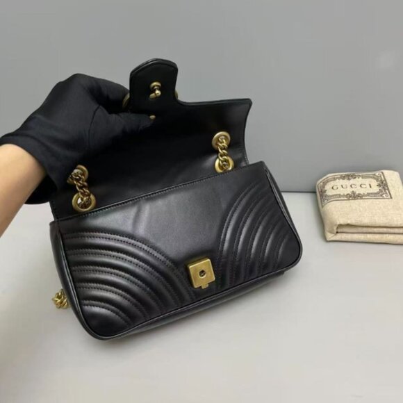 Gucci GG Marmont Black Shoulder Bag - Picture 3 of 8